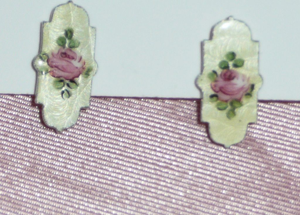 Beautiful Enamel Pendant and Earrings Yellow with Rose Beautiful Enamel Pendant and Earrings Yellow with Rose