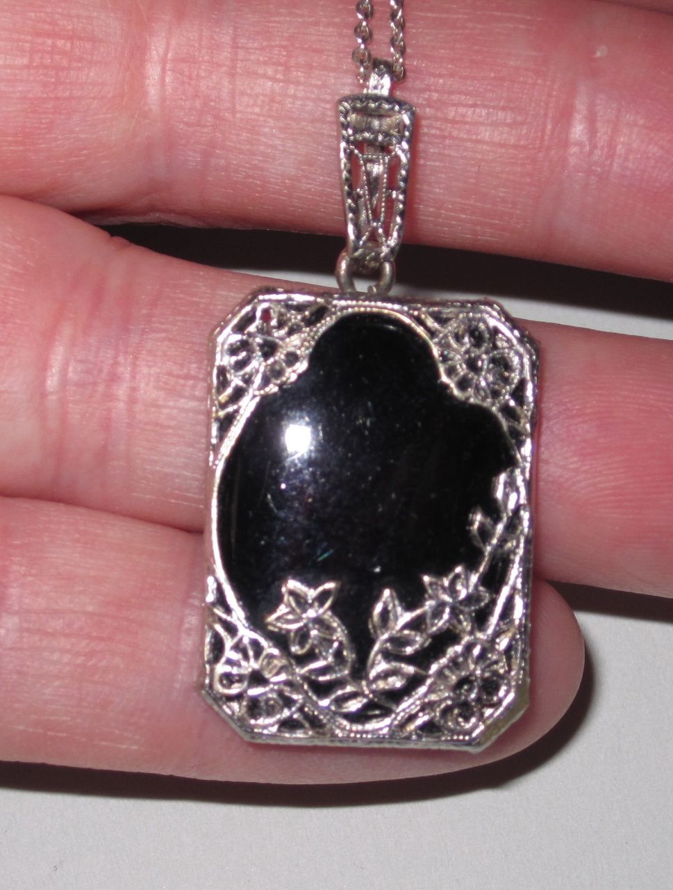 Vintage Filigree Deco Pendant Vintage Filigree Deco Pendant