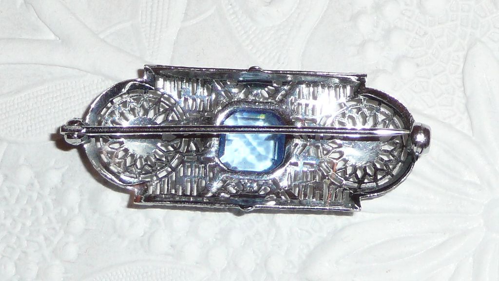 Vintage Filigree Pin Sterling Blue Stone Vintage Filigree Pin Sterling Blue Stone