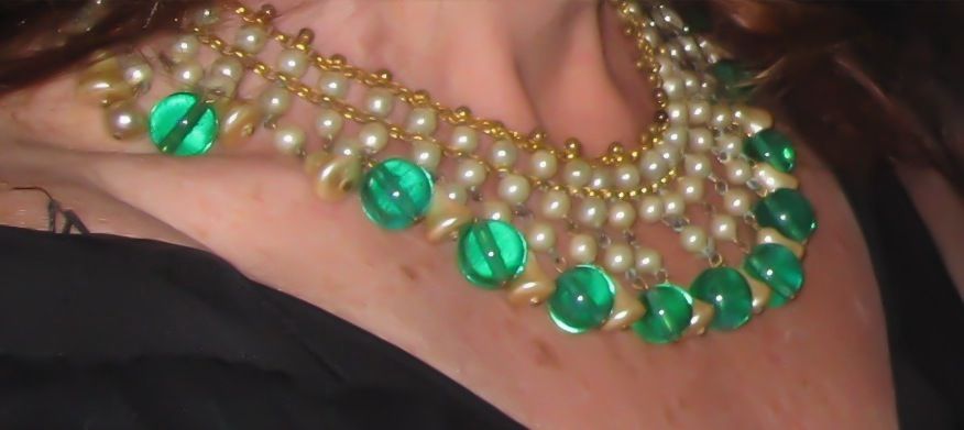 Vintage Gorgeous Glass Pearls Emerald Beads Fringe Necklace Bracelet Vintage Gorgeous Glass Pearls Emerald Beads Fringe Necklace Bracelet