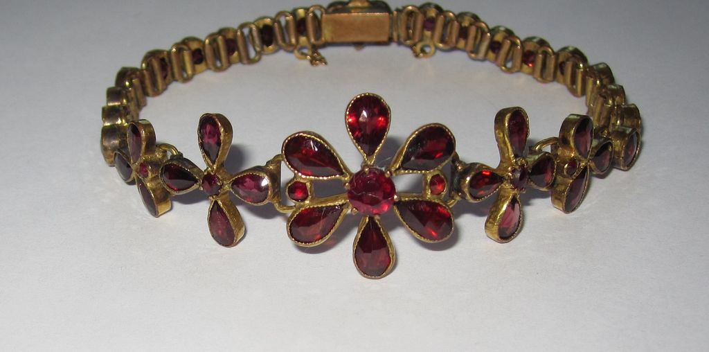 Antique Floral Garnet Bracelet Gorgeous Antique Floral Garnet Bracelet Gorgeous