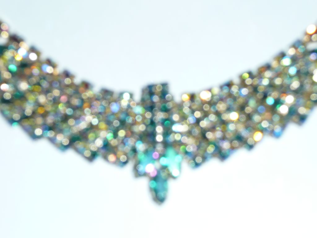Gorgeous Rhinestone Aurora Borealis Teal Green Choker Earrings Gorgeous Rhinestone Aurora Borealis Teal Green Choker Earrings