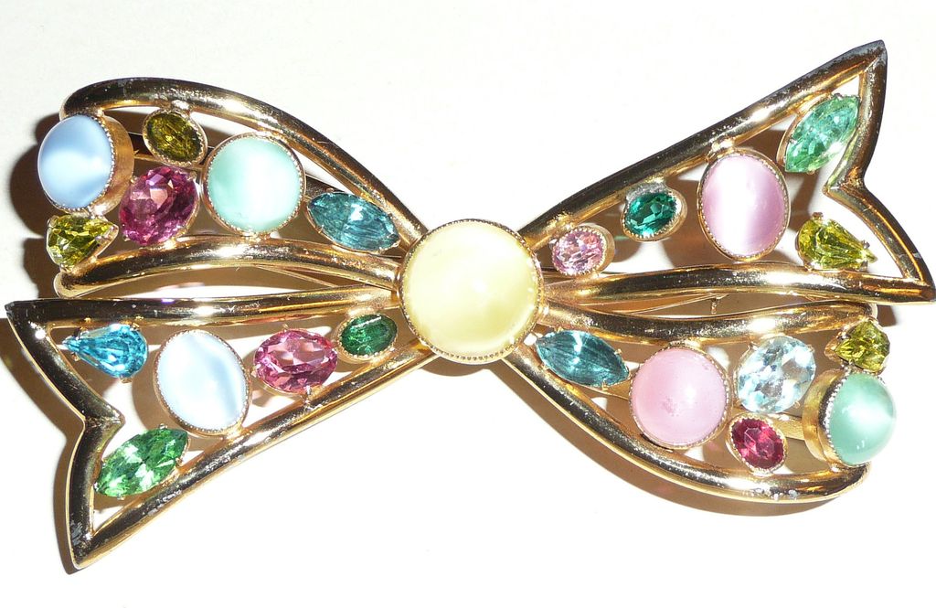 Vintage Giant Bow Brooch Vintage Giant Bow Brooch