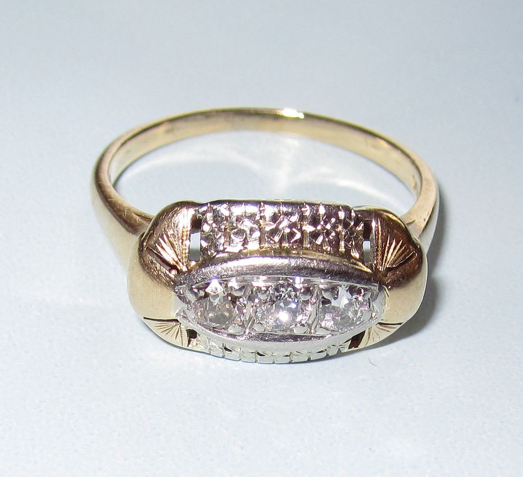 Vintage 14K Gold and Diamonds Ring Vintage 14K Gold and Diamonds Ring