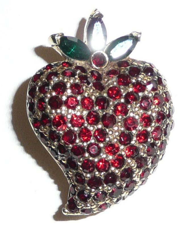 Jomaz Fruit Pin Strawberry Jomaz Fruit Pin Strawberry