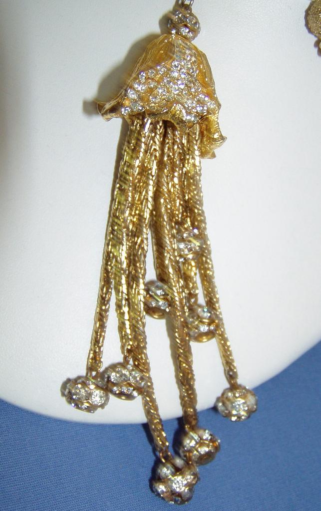 Gorgeous Designer Long Chain Drop Necklace Pendant Gorgeous Designer Long Chain Drop Necklace Pendant