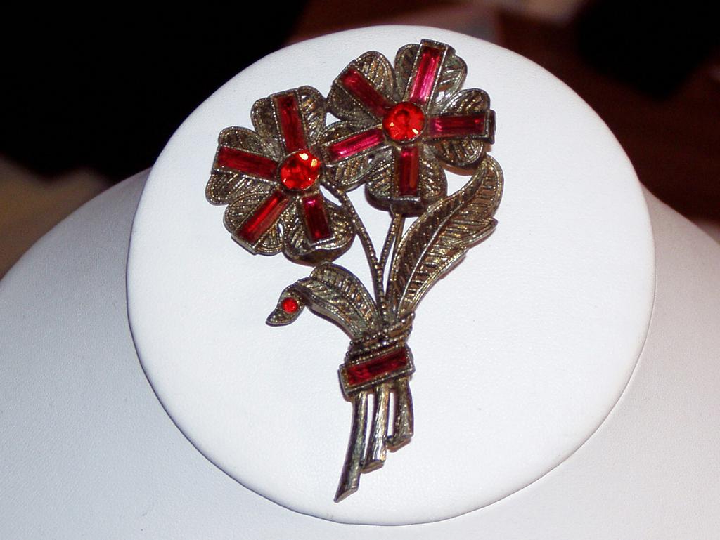 large-vintage-red-rhinestone-flower-pin-from-phalan-on-ruby-lane