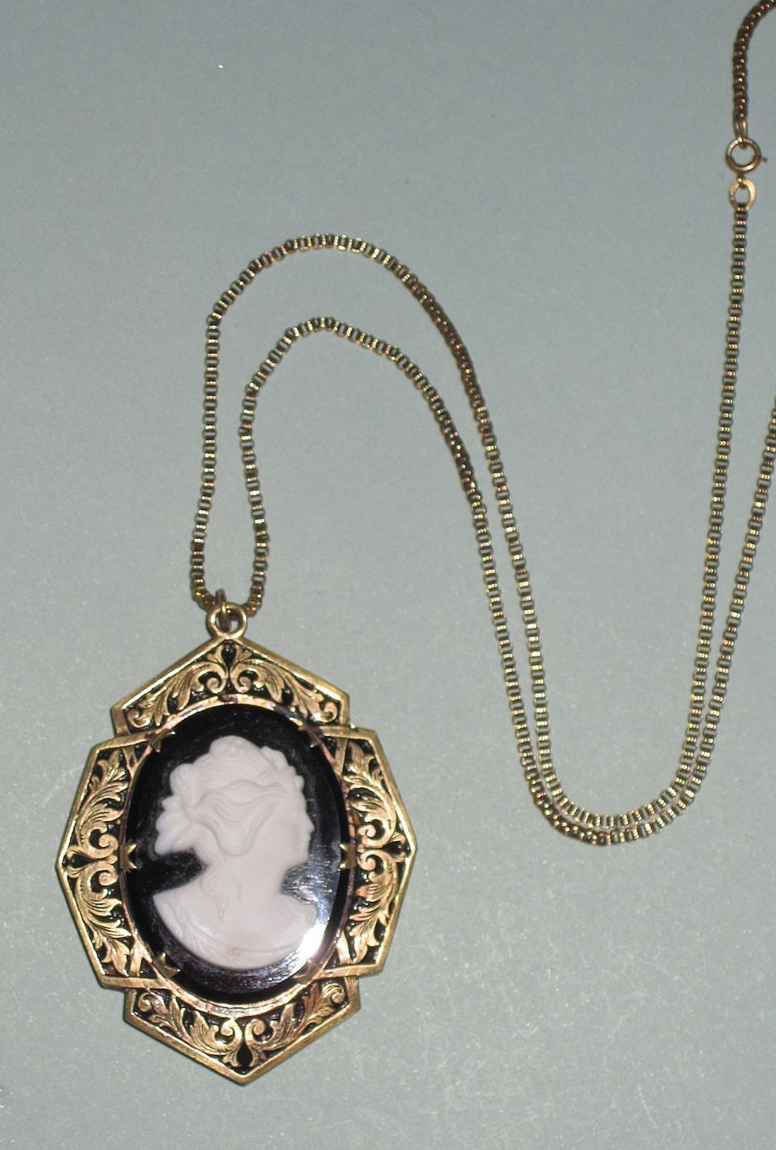 Large Victorian Revival Cameo Locket Large Victorian Revival Cameo Locket