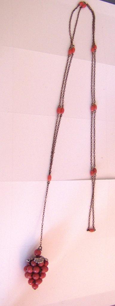 Vintage Faux Pink Coral Glass Grapes Necklace and Earrings Vintage Faux Pink Coral Glass Grapes Necklace and Earrings