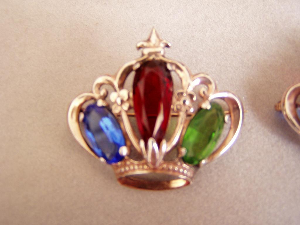 Pair Vintage Sterling Crown Pins Brooches Pair Vintage Sterling Crown Pins Brooches