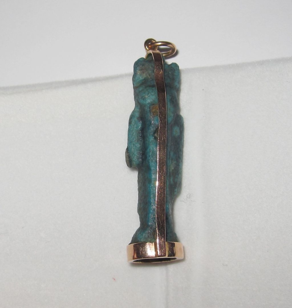 Rare Egyptian Amulet Sekhmet Set in RoseGold Rare Egyptian Amulet Sekhmet Set in RoseGold