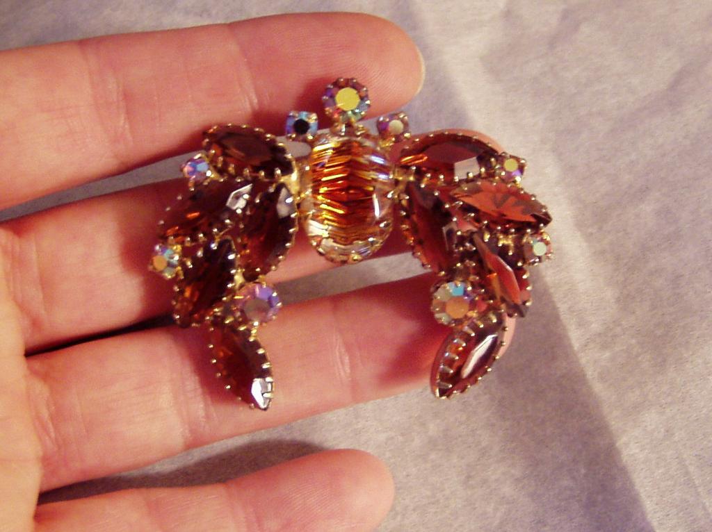 Beautiful Vintage Rhinestone Brooch Golden Amber Beautiful Vintage Rhinestone Brooch Golden Amber
