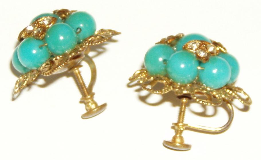 Pretty Vintage Screwback Aqua Earrings Pretty Vintage Screwback Aqua Earrings