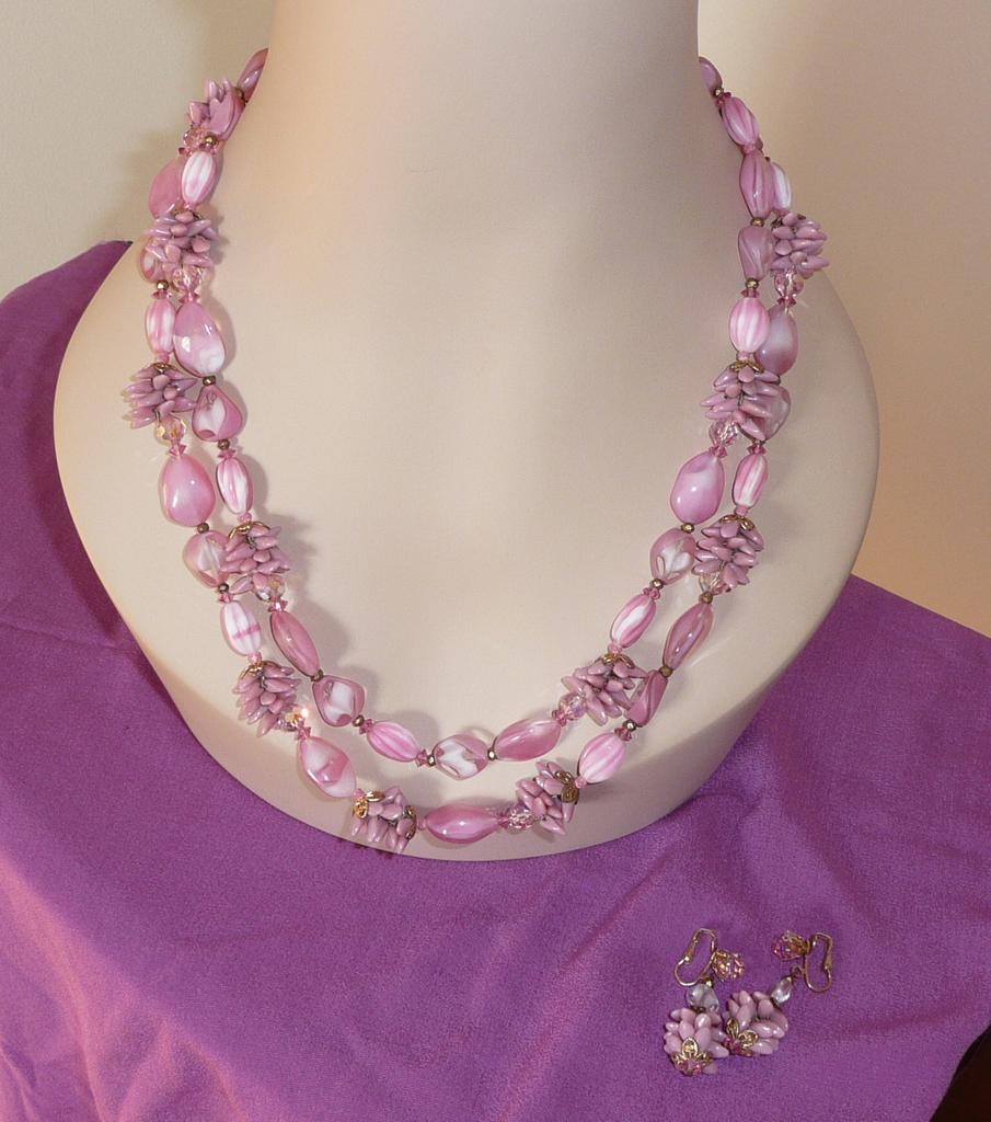 Unsigned Fancy Vintage Pink Glass Beads Set Unsigned Fancy Vintage Pink Glass Beads Set