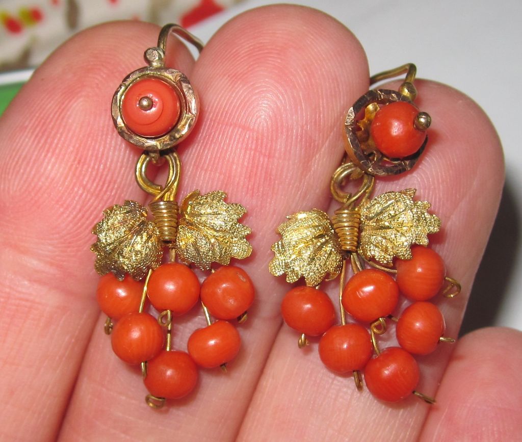 Victorian Coral Earrings Grapes Motif Victorian Coral Earrings Grapes Motif