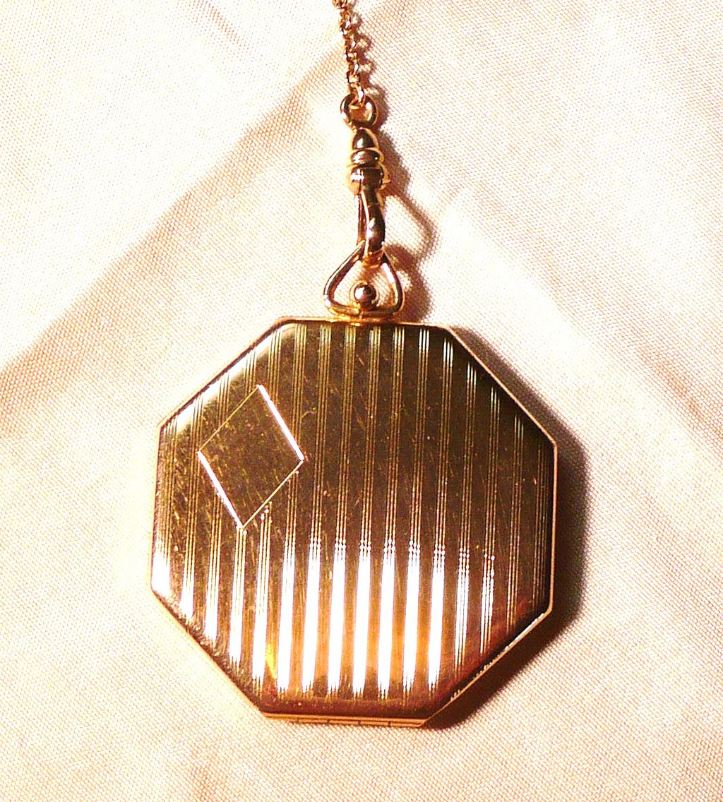 Beautiful Locket on Long Chain Beautiful Locket on Long Chain