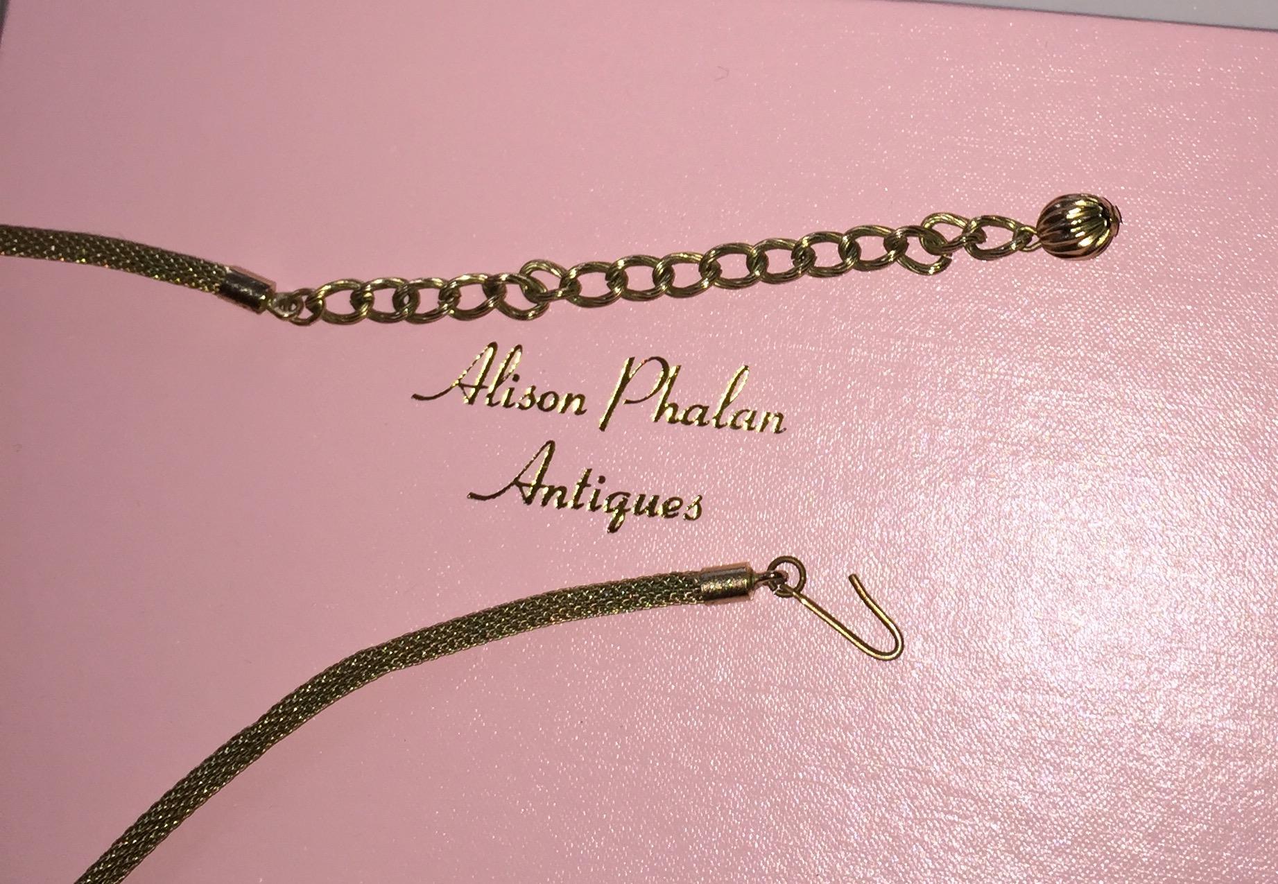 Awesome Vintage Brooch and Matching Necklace Set Awesome Vintage Brooch and Matching Necklace Set