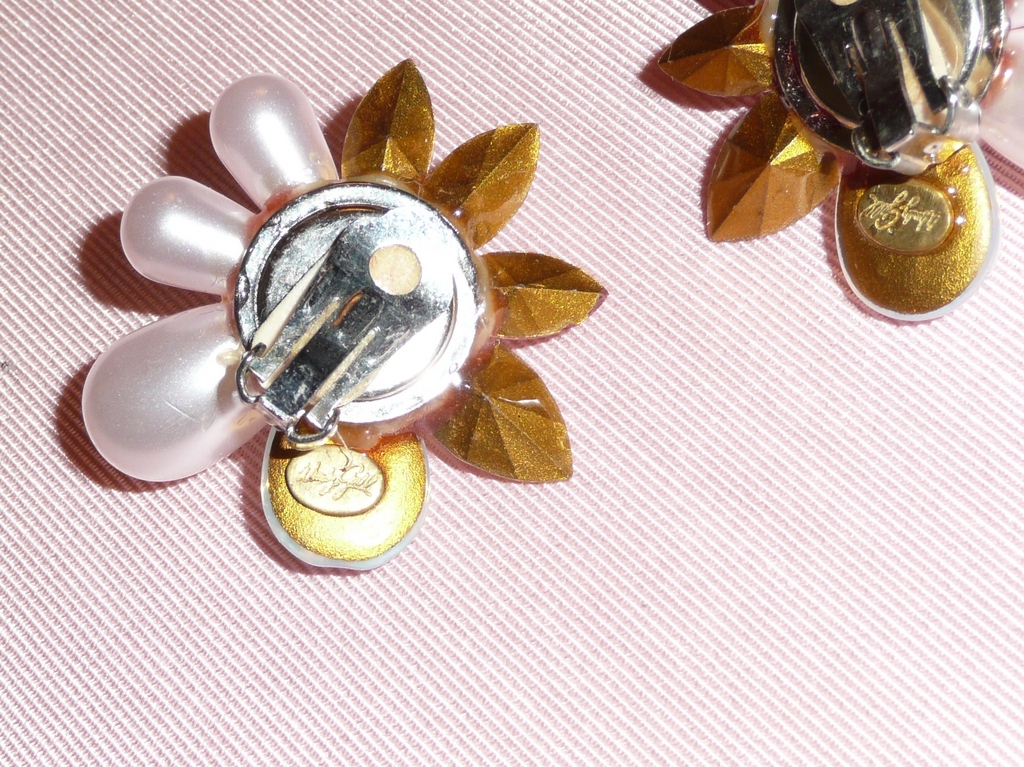 Vintage Sparkling Wendy Gell Earrings Vintage Sparkling Wendy Gell Earrings