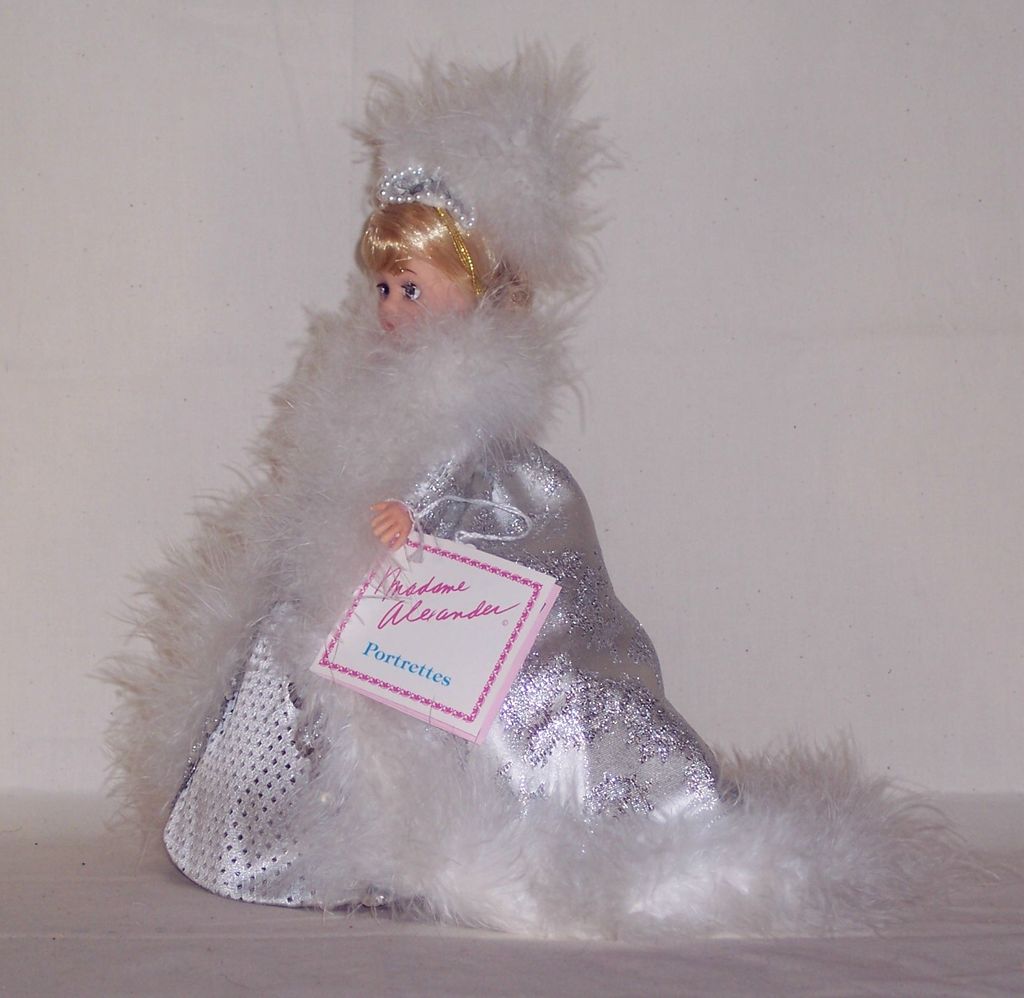 Madame Alexander - Snow Queen 10" - #1138 Madame Alexander - Snow Queen 10" - #1138