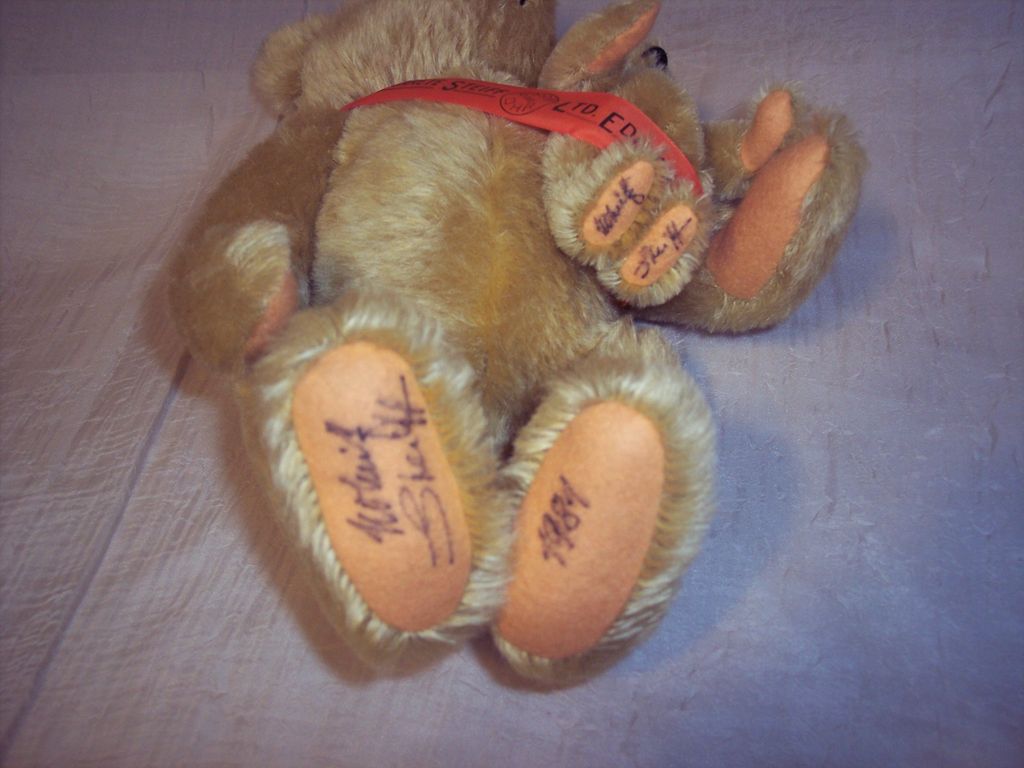 Steiff Teddy Bear – 2 Bear Set – Mama and Baby - Signed Steiff Teddy Bear – 2 Bear Set – Mama and Baby - Signed