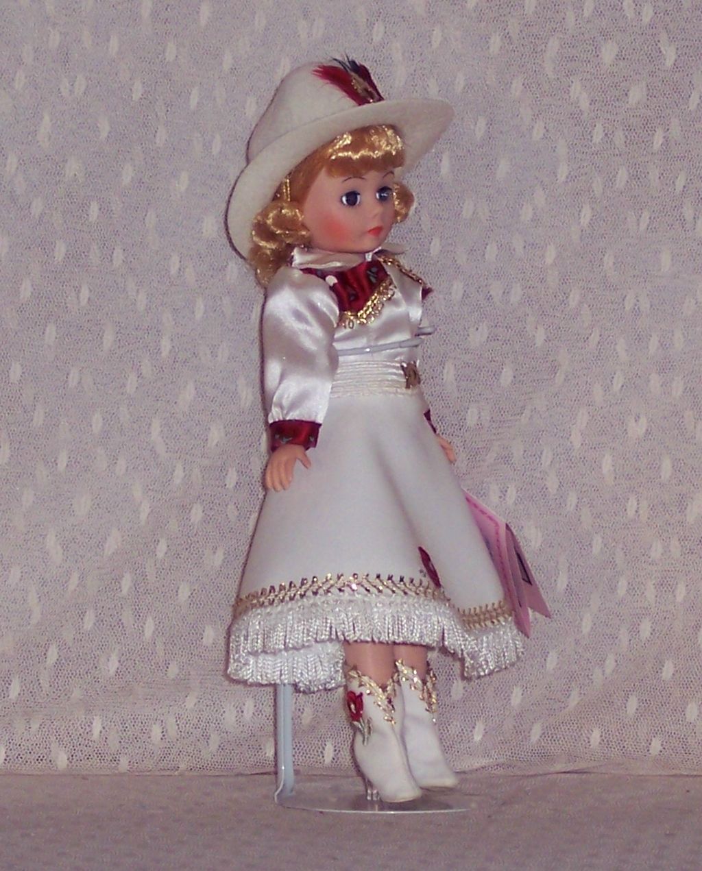 Madame Alexander - Cowgirl #1132 - Portrettes Madame Alexander - Cowgirl #1132 - Portrettes