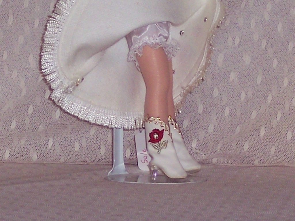Madame Alexander - Cowgirl #1132 - Portrettes Madame Alexander - Cowgirl #1132 - Portrettes