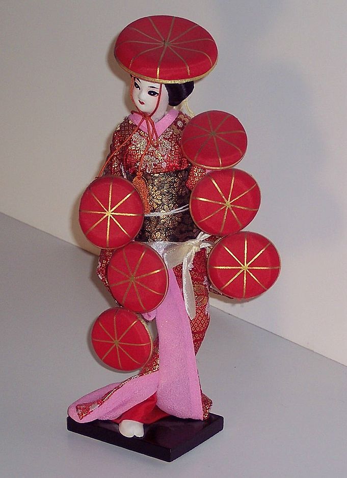 Oriental Doll - Dancer - 11 in. Oriental Doll - Dancer - 11 in.