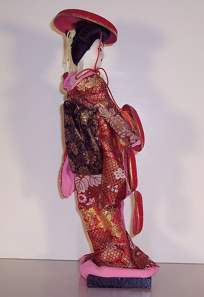 Oriental Doll - Dancer - 11 in. Oriental Doll - Dancer - 11 in.