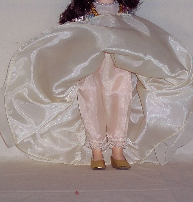 Madame Alexander - Juliet #1370 Madame Alexander - Juliet #1370