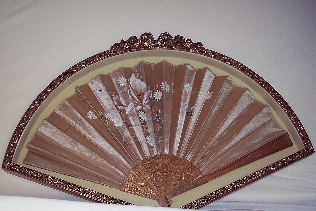 Antique 19 Century Hand Fan with Case Antique 19 Century Hand Fan with Case