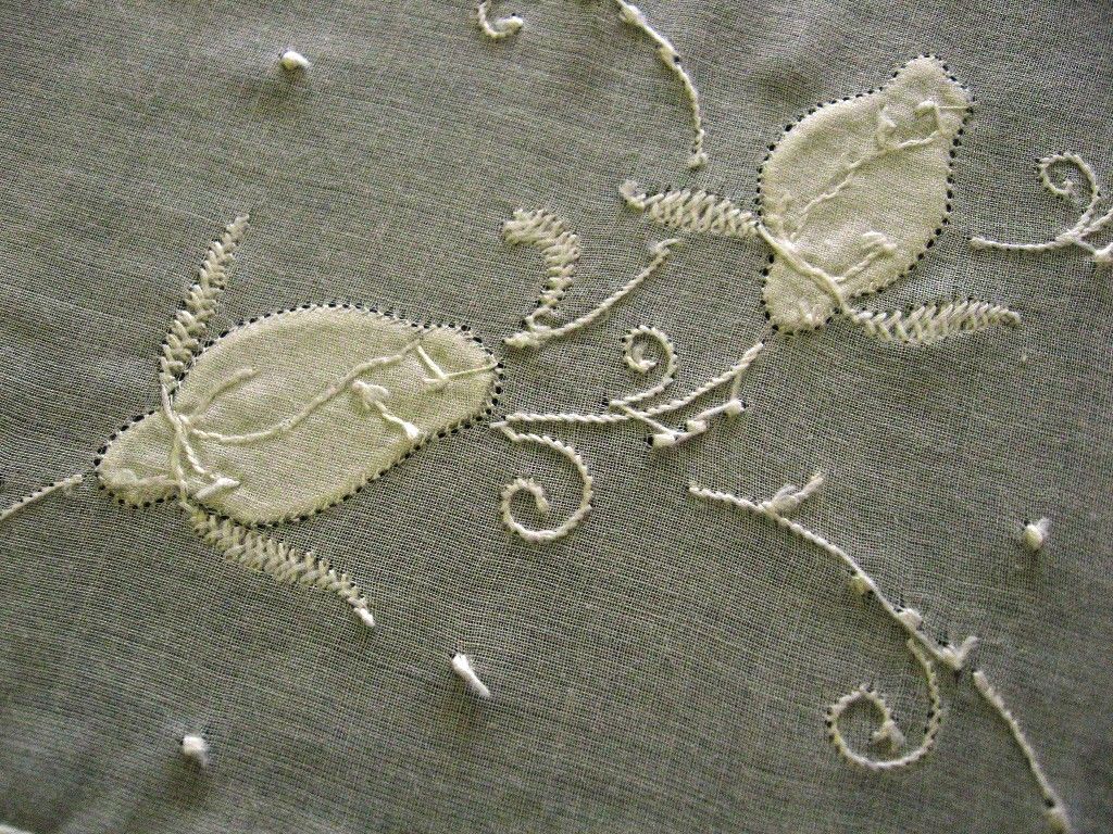Appliqued Lovebirds White Linen Wedding Handkerchief Appliqued Lovebirds White Linen Wedding Handkerchief