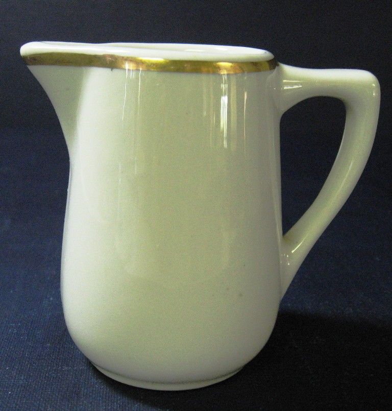 Mayer Restaurant Ware Creamer Syrup Pitcher Mayer Restaurant Ware Creamer Syrup Pitcher