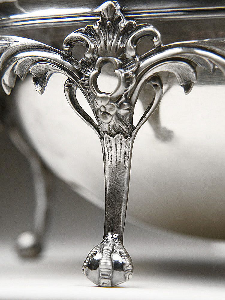 English Silver Plate Rollover Breakfast Serving Dish, Spurrier & Company English Silver Plate Rollover Breakfast Serving Dish, Spurrier & Company