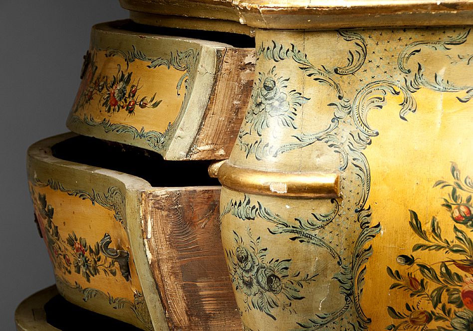 Painted Lacca Povera Venetian Commode or Chest, 19th Century, Floral Reserves Painted Lacca Povera Venetian Commode or Chest, 19th Century, Floral Reserves