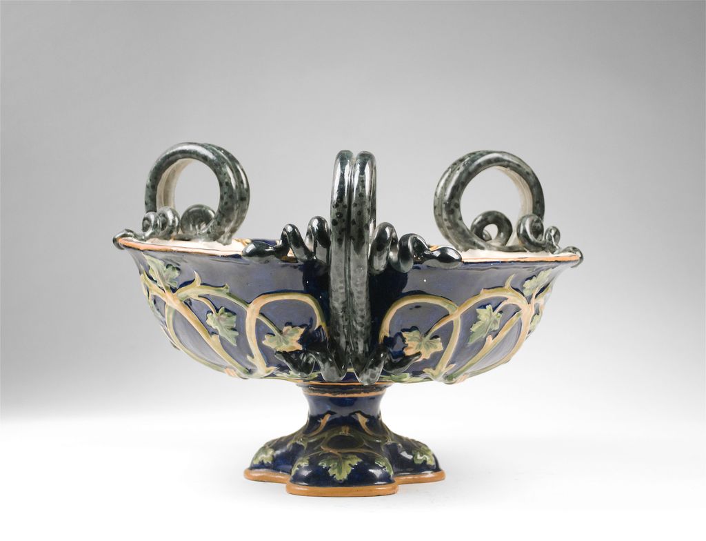 19th C. Italian Majolica Trilobated Wine Cistern Urbino Style 19th C. Italian Majolica Trilobated Wine Cistern Urbino Style