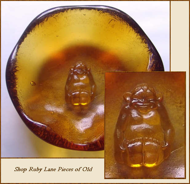 Mid-Century Modern Art Glass Bowl with Billiken in Center Mid-Century Modern Art Glass Bowl with Billiken in Center