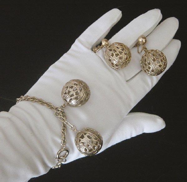 LAST CHANCE! Vintage Filigree Ball Demi-Parure: Darling! LAST CHANCE! Vintage Filigree Ball Demi-Parure: Darling!