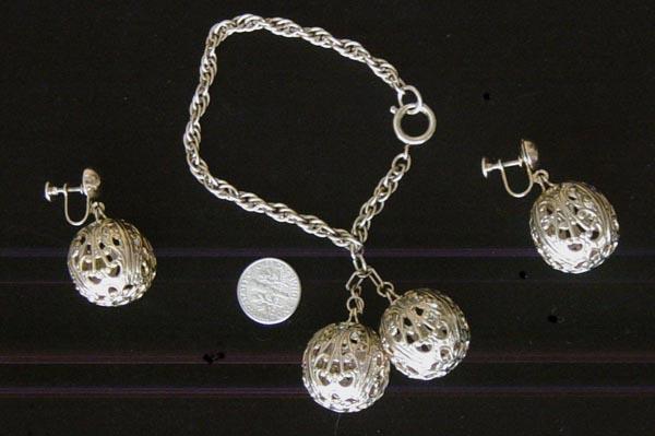 LAST CHANCE! Vintage Filigree Ball Demi-Parure: Darling! LAST CHANCE! Vintage Filigree Ball Demi-Parure: Darling!