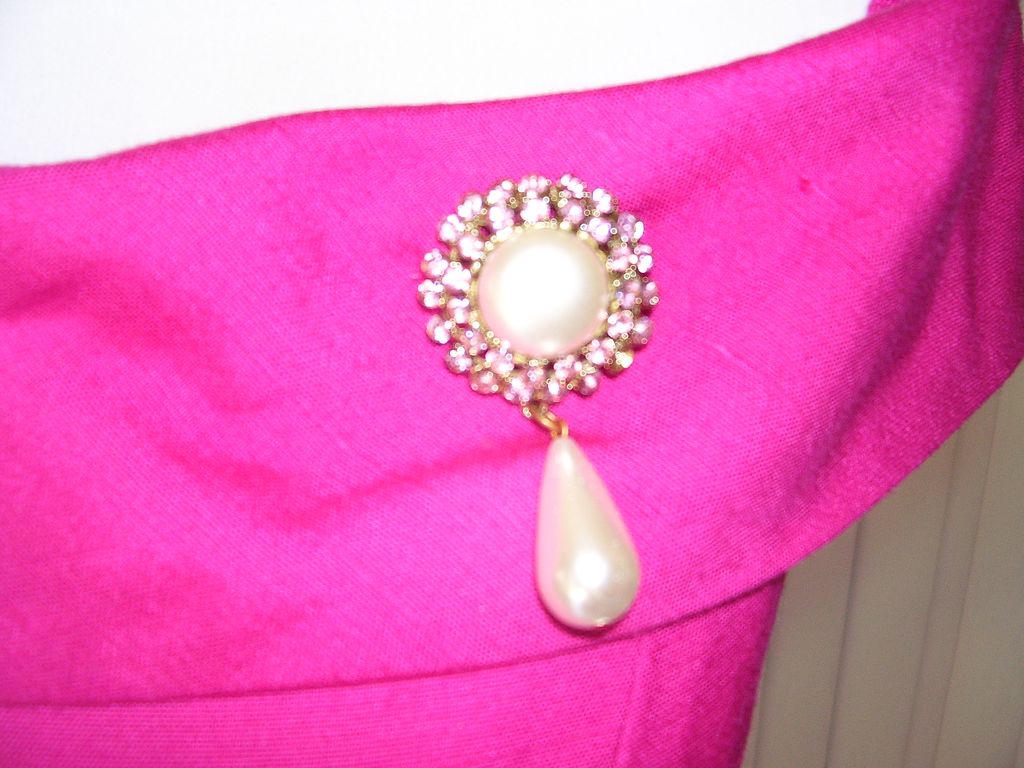 1980s Fuchsia Cocktail Dress with Pearl Detailing - Saks Fifth Avenue 1980s Fuchsia Cocktail Dress with Pearl Detailing - Saks Fifth Avenue