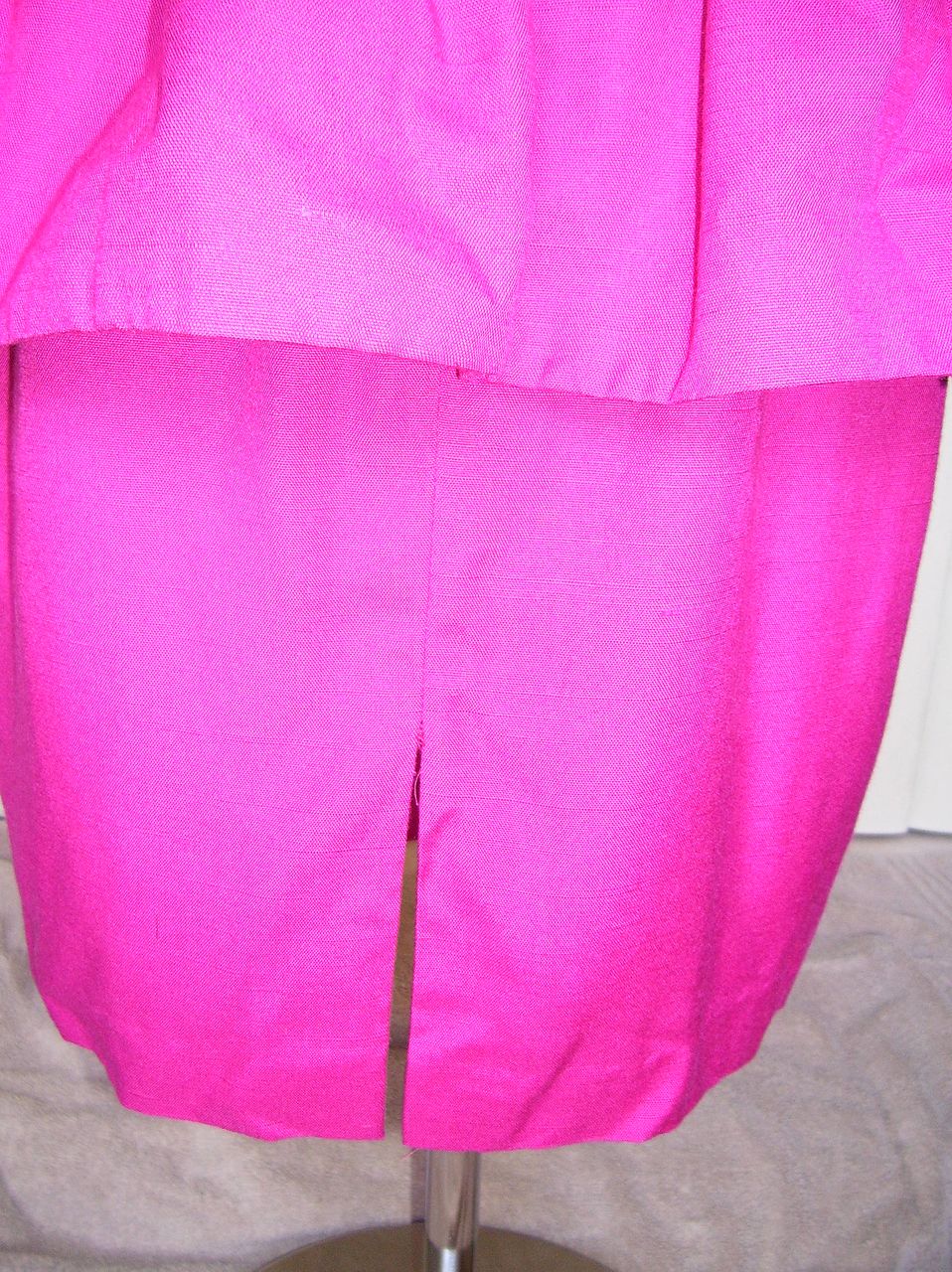1980s Fuchsia Cocktail Dress with Pearl Detailing - Saks Fifth Avenue 1980s Fuchsia Cocktail Dress with Pearl Detailing - Saks Fifth Avenue