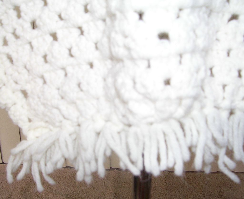 1970s White Knitted Shaw with Fringe 1970s White Knitted Shaw with Fringe