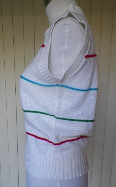 1980s Sleeveless White Knit Shell / Top 1980s Sleeveless White Knit Shell / Top