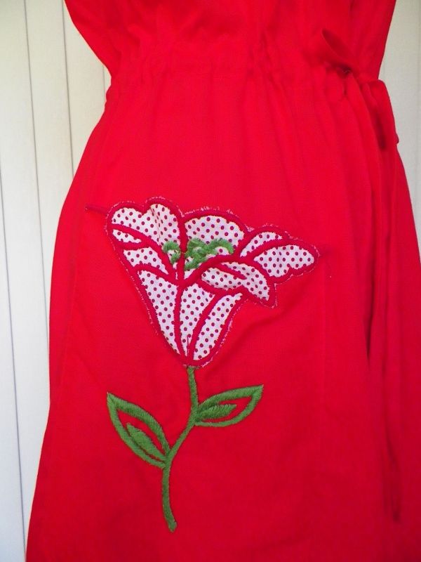 1960s Red Cotton House Dress - Smart Time 1960s Red Cotton House Dress - Smart Time