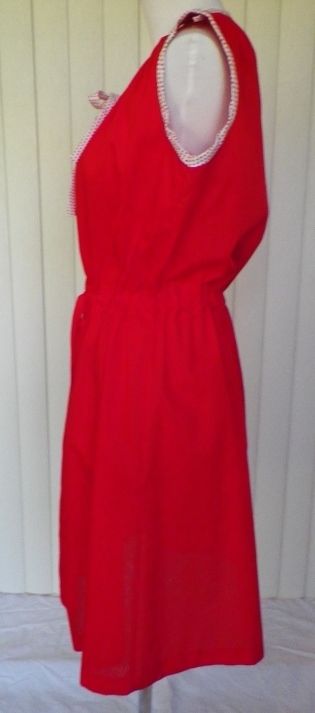 1960s Red Cotton House Dress - Smart Time 1960s Red Cotton House Dress - Smart Time