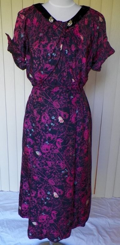 1940s Navy Blue Dress w/ Pink Floral Design 1940s Navy Blue Dress w/ Pink Floral Design