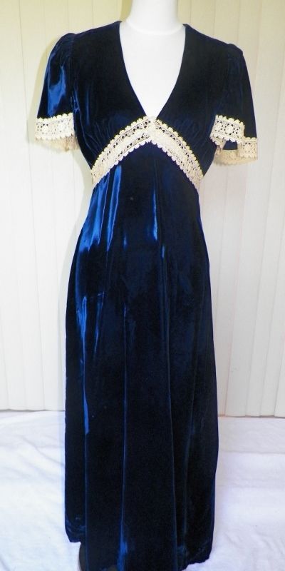 1970s Royal Blue Velvet Gown 1970s Royal Blue Velvet Gown