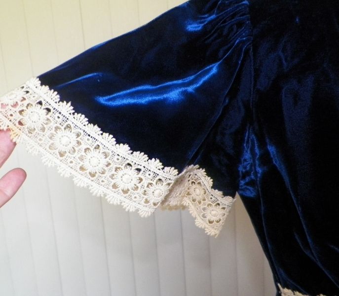 1970s Royal Blue Velvet Gown 1970s Royal Blue Velvet Gown