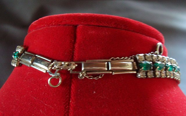 Vintage Clear & Emerald Rhinestone Necklace Vintage Clear & Emerald Rhinestone Necklace