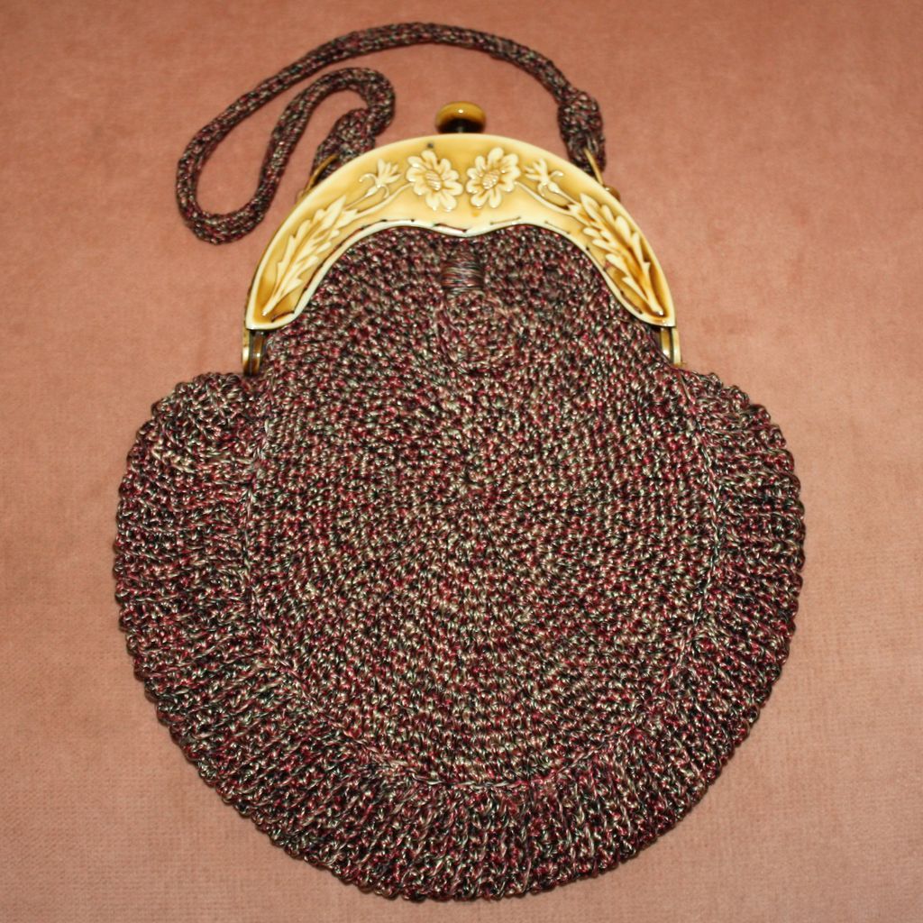 c.1920's Celluloid and Crochet Purse with Daises c.1920's Celluloid and Crochet Purse with Daises