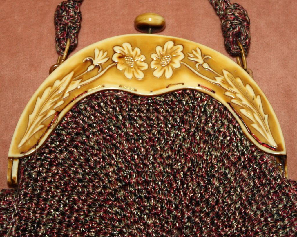 c.1920's Celluloid and Crochet Purse with Daises c.1920's Celluloid and Crochet Purse with Daises